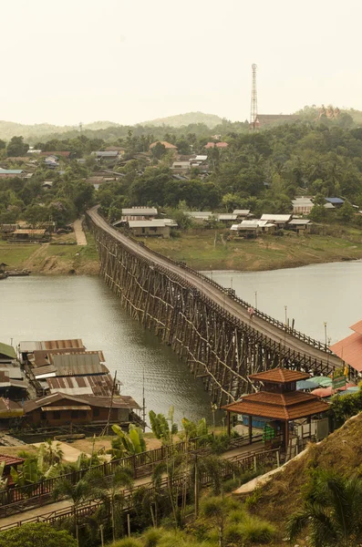 Puente Madera Con Río Montaña Kanchanaburi Tailandia — Foto de Stock