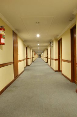 Güzel otel koridor halı ile