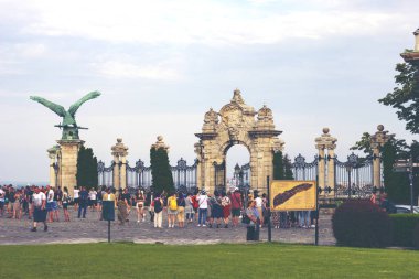 Budapeşte, Macaristan - Haziran 2018, Macaristan Parlamento Binası, Orszaghaz ve Budapeşte'deki Tuna Nehri, Macaristan, 29 Haziran 2018