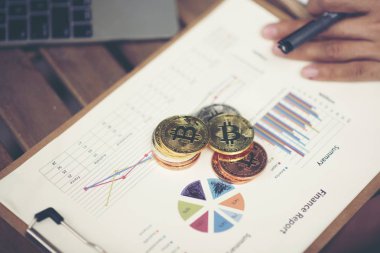 Bitcoin ile çalışmak, çevrimiçi iş konsepti