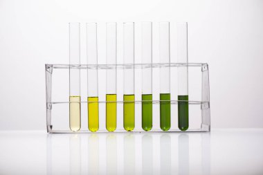 Sağlık Creme üretim laboratuvarında. Creme ürünler, laboratuvar. Sağlık sektörü.