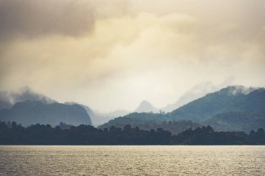 doğa, göl, Tayland ile dağ orman Manzaralı