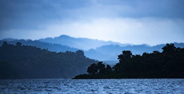 dağ, tropikal orman alanı, vintage filtre görüntü katmanları