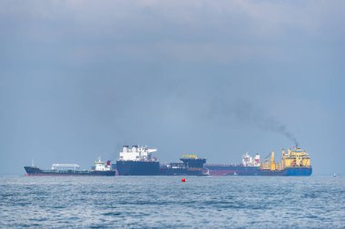 Lojistik ve taşımacılık için kargo yük gemisi ve kargo konteyneri lojistik ve nakliye, Singapur