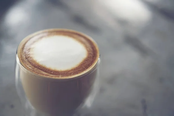 Koffie latte kunst, latte kunst in koffie kopje — Stockfoto