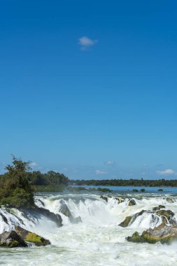 Laos şelale, Khong uluslararası nehir
