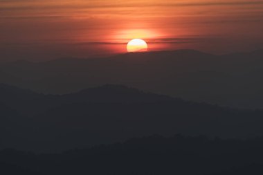 Tayland Dağı Milli Parkı, gün batımı