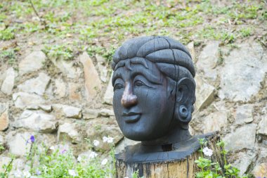 Japonya 'da tahta Buda kafası