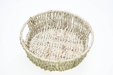 Kova beyaz arkaplanda izole edildi 