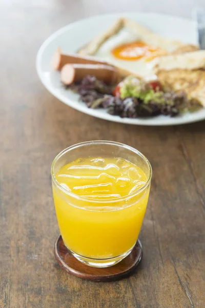 Завтрак Апельсиновым Соком — стоковое фото
