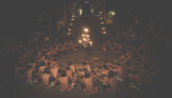 Bali Indonesia Junio Presentación Tradicional Danza Del Fuego Kecak Las —  Fotos de Stock