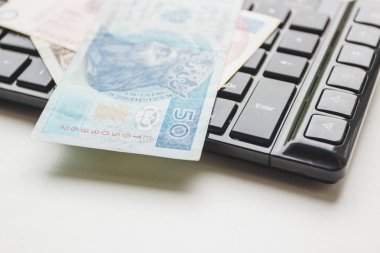 Konsept: Lehçe para ve klavye farklı türleri