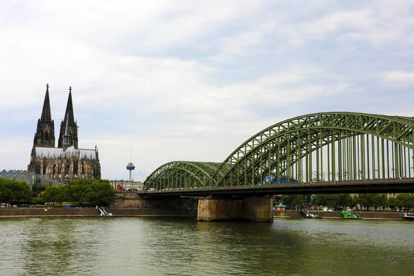 Panoramatický Pohled Kolínské Katedrály Hohenzollern Bridge Německo — Stock fotografie