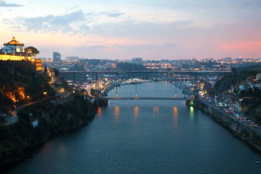 Gün batımı görünümü Dom ben köprü, Lus Porto, Portekiz