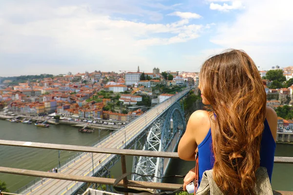 Attractive Female Tourist Enjoying Cityscape Porto City Famous Bridge Dom — Stock Photo, Image