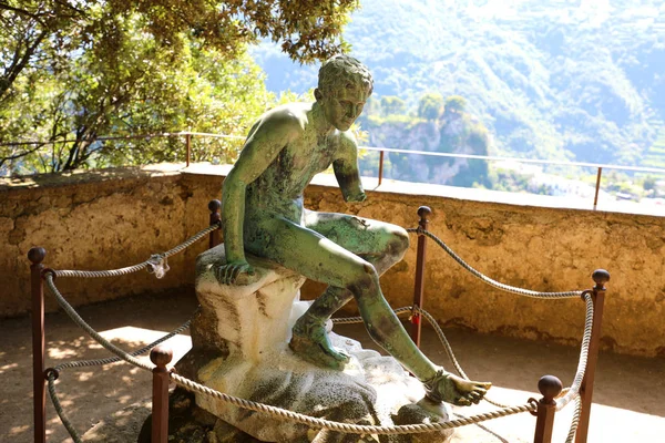 Estatua Bronce Villa Cimbrone Ravello Costa Amalfitana Campania Italia —  Fotos de Stock