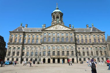 Amsterdam, Hollanda - 6 Haziran 2018: Royal Palace Amsterdam, Dam Meydanı, Hollanda