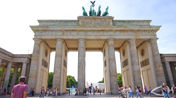 Berlín Německo Června 2017 Brandenburg Gate Brandenburger Tor Století Klasicistní — Stock fotografie