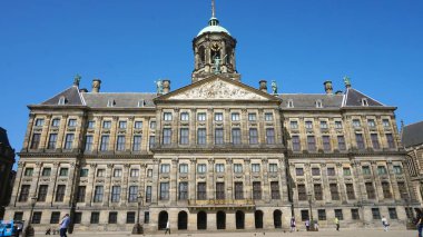 Amsterdam, Hollanda - 6 Haziran 2018: Royal Palace Amsterdam, Dam Meydanı, Hollanda