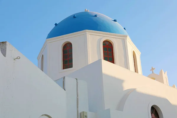 Igreja Oia Com Cúpula Pintada Azul Santorini Grécia — Fotografia de Stock