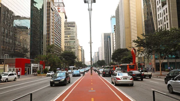 SAO PAULO, BRASIL - 9 de maio de 2019: Hora de ponta da Avenida Paulista, São Paulo — Fotografia de Stock