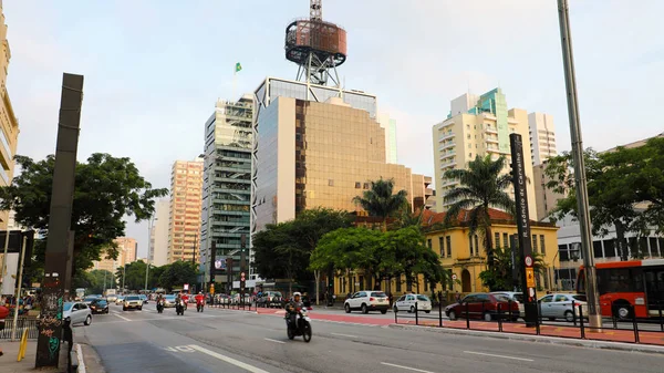 Sao Paulo, Brasilien-9 maj 2019: Paulista Avenue vid solnedgången, Sao — Stockfoto