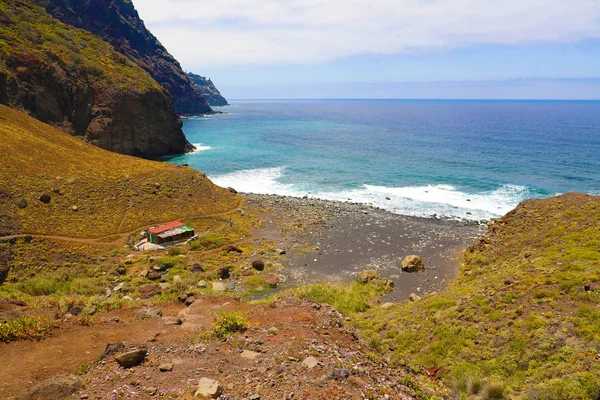 Luchtfoto van Playa Tamadite Wild Beach en Barranco de Afur ravijn op het eiland Tenerife, Spanje — Stockfoto