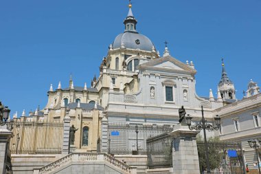 Madrid, İspanya 'daki Almudena Katedrali