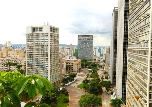 Centro da Cidade de São Paulo com Vale de Anhangabau, Brasil — Fotografia de Stock