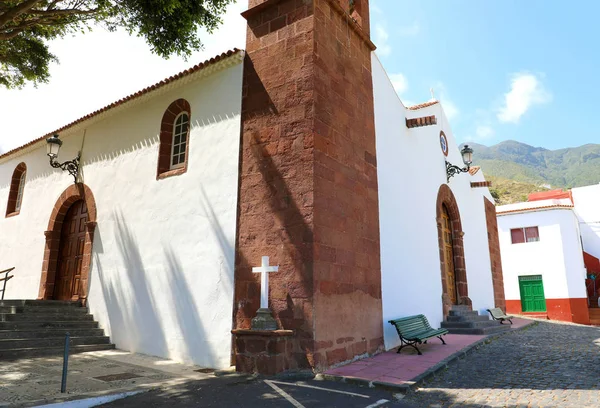 Bela igreja em Taganana pequena aldeia na Ilha de Tenerife, Espanha. Turismo em Tenerife . — Fotografia de Stock