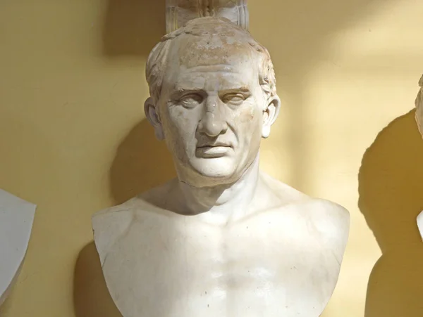 Vaticaanstad-5 april 2016: buste van Cicero in de Vaticaanse musea — Stockfoto