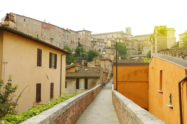 Perugia beautiful old street via Appia, Umbria, Italy. — ストック写真