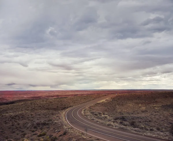 Road i förstenade Forest nationalpark, Arizona, USA — Stockfoto