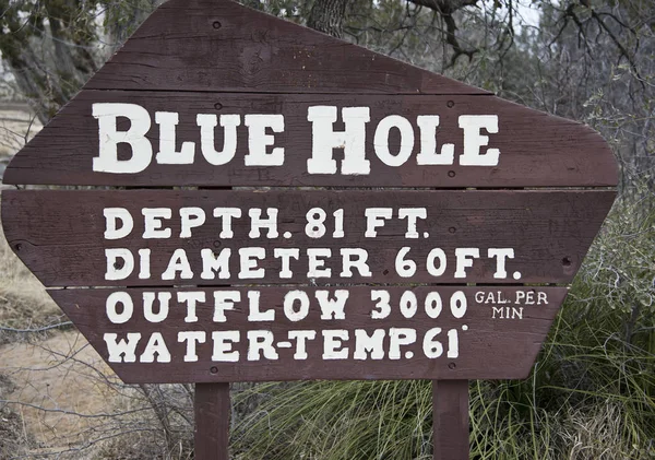 Sinal de buraco azul em SANTA ROSA, NM, EUA — Fotografia de Stock