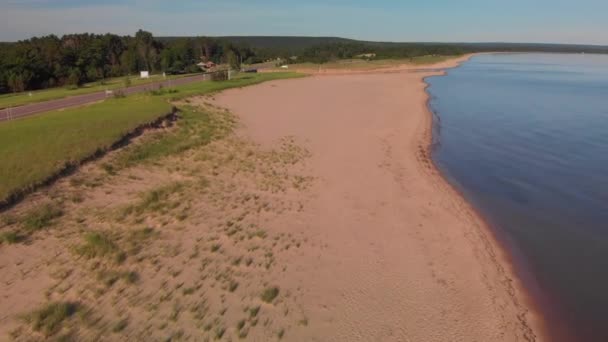 Danau Superior Pantai Sepanjang Jalan Raya Tampilan Udara — Stok Video