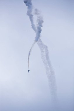 Radom, Polonya - 24 Ağustos 2018: hava gösterisi sırasında bir grup uçak uçar