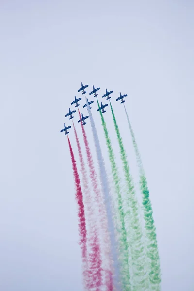 Radom Polonia Agosto 2018 Grupo Aviones Vuela Durante Espectáculo Aéreo —  Fotos de Stock