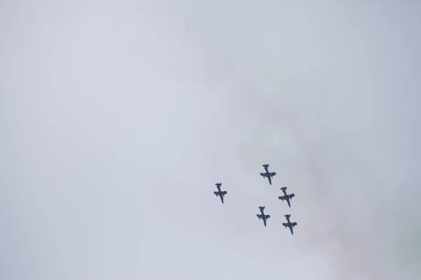 Radom Polonia Agosto 2018 Grupo Aviones Vuela Durante Espectáculo Aéreo —  Fotos de Stock