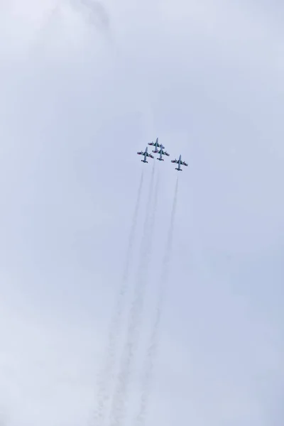 Radom Polonia Agosto 2018 Grupo Aviones Vuela Durante Espectáculo Aéreo —  Fotos de Stock