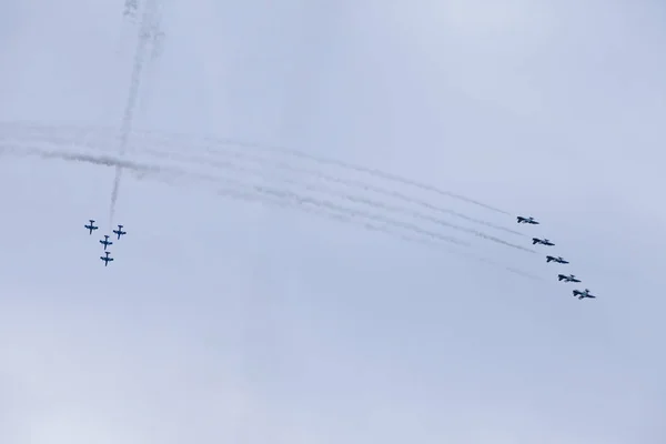 Radom Polonia Agosto 2018 Grupo Aviones Vuela Durante Espectáculo Aéreo —  Fotos de Stock