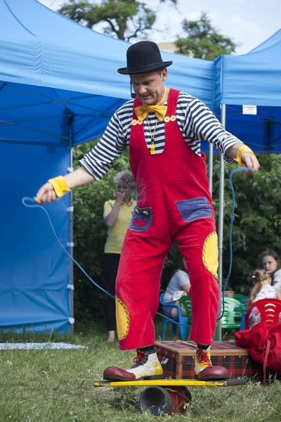Warschau Polen Juni Clown Tijdens Buiten Optreden Kids Dag Juni — Stockfoto