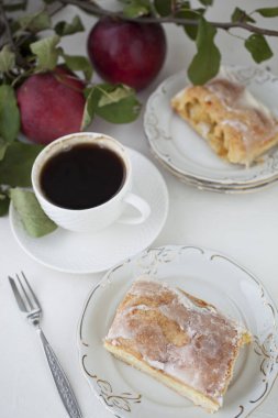 elmalı turta - organik elma ve bir parça kek