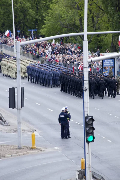 波兰华沙 5月3日 波兰士兵于2019年5月3日在波兰华沙举行阅兵式 — 图库照片