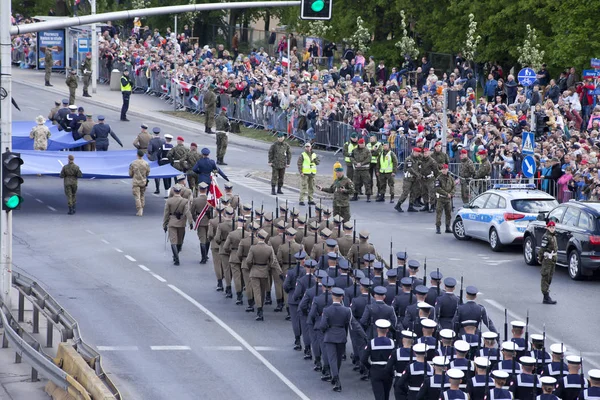 Warszawa Polen Maj Polska Soldater Marscherar Army Parade Den Maj — Stockfoto