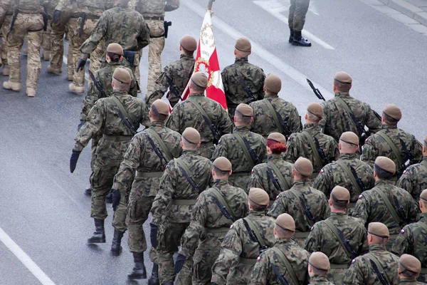 Guerra Polonia Mayo Soldados Polacos Marchan Desfile Del Ejército Mayo —  Fotos de Stock