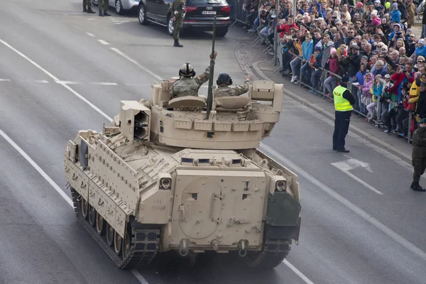 ワルシャワ ポーランド 5月3日 2019年5月3日にポーランドのワルシャワで軍事パレードに参加 — ストック写真