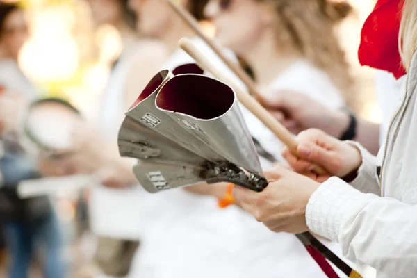 Varsóvia Maio 2019 Músicos Tocando Bateria Durante Desfile Rua Maio — Fotografia de Stock