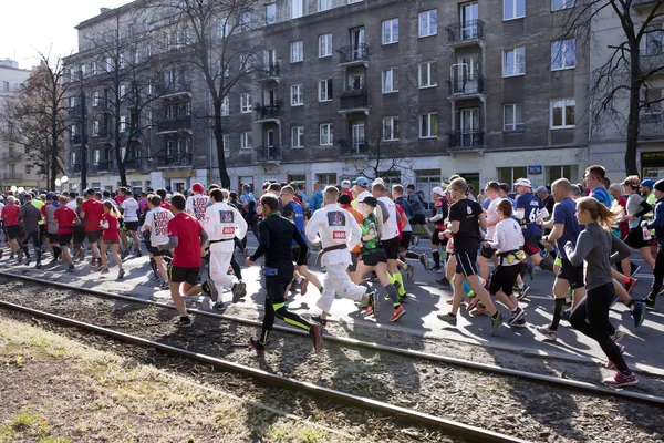Varšava Polsko Duben Běžci Během Maratónu Městě Dubna 2019 Varšavě — Stock fotografie