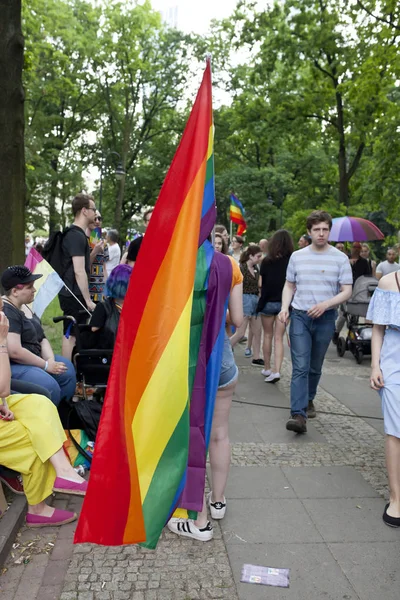 波兰华沙 7月8日 2019年7月8日 波兰华沙平等游行时的彩虹旗 — 图库照片