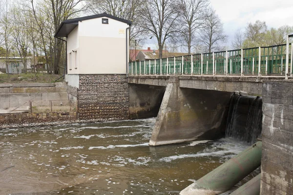Kalinowiec, Polonya, 21 Nisan: Nisan'da küçük yerel hidroelektrik santrali 21, 2019 Kalinowiec, Polonya